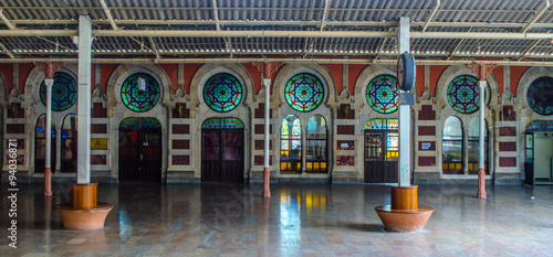 Vászonkép Interior of Istanbul sirkeci train station.