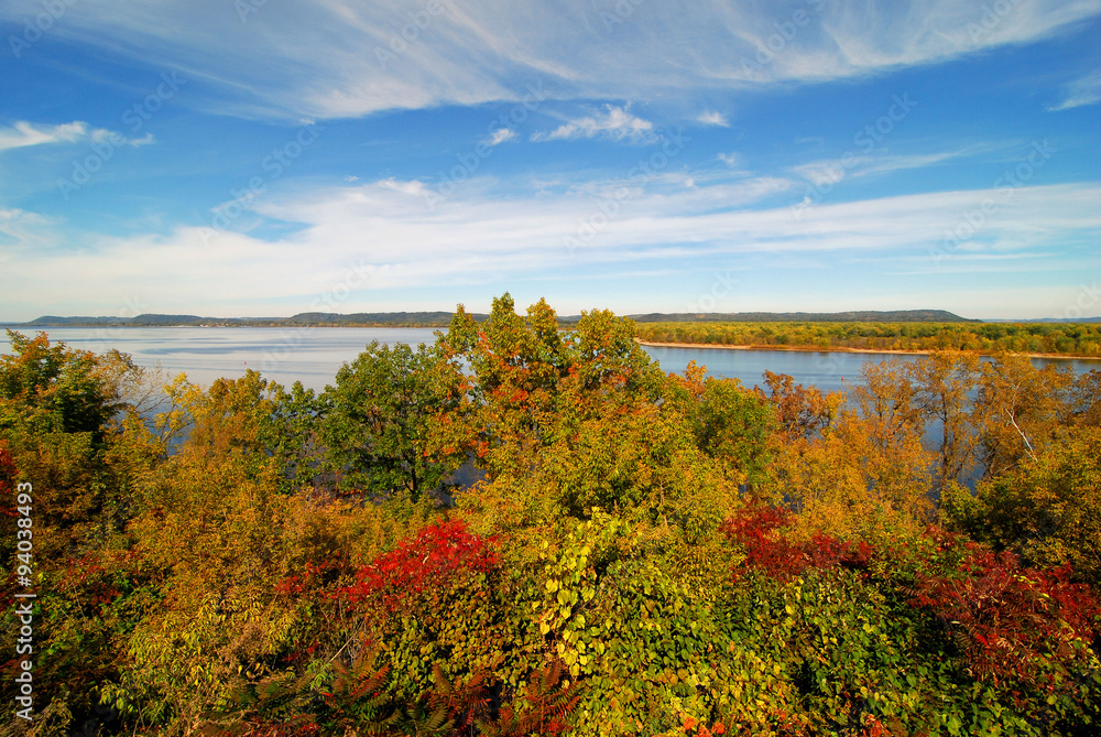 Minnesota Autumn / Lake Pippin in Minnesota in Autumn 