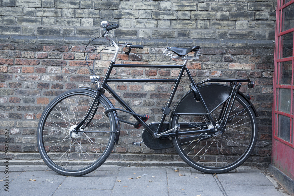Black Bike in the Streets of Cambridge, Black Bike in the Streets of Cambridge,