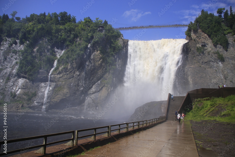 Obraz premium La chute de Montmorency au Québec