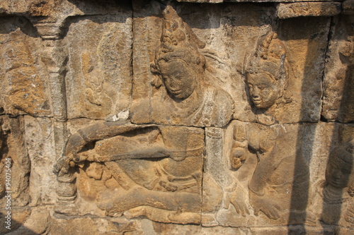 statues des bas reliefs de Borobudur