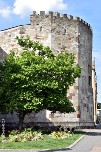 La Tour aux puces/Monument construit vers la fin du XIème siècle à Thionville en Moselle.