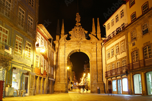 Tableau sur toile Arch of the New Gate (Arco da Porta Nova), Braga, Portugal