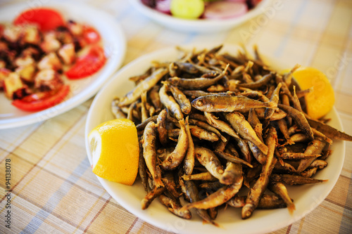 Φωτογραφία Fried whitebait, traditional Mediterranean dish
