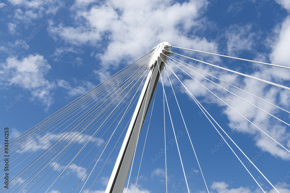 Rheinbrücke, überspannt den Rhein zwischen Kehl und Strasbourg Rheinbrücke, überspannt den Rhein zwischen Kehl und Strasbourg