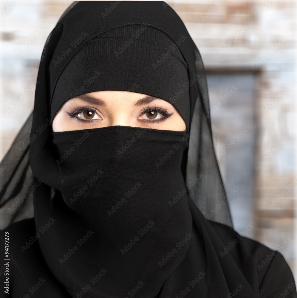 Naklejka premium Niqab.