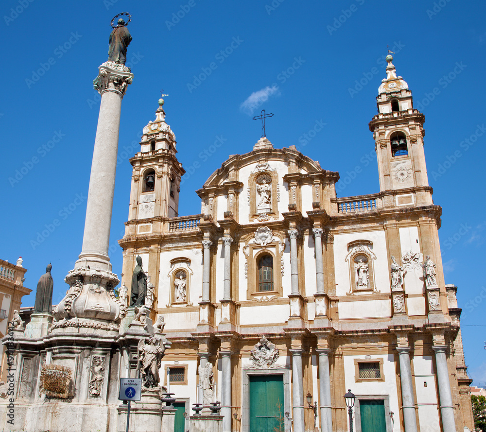 Palermo - San Domenico - Saint Dominic church and baroque column