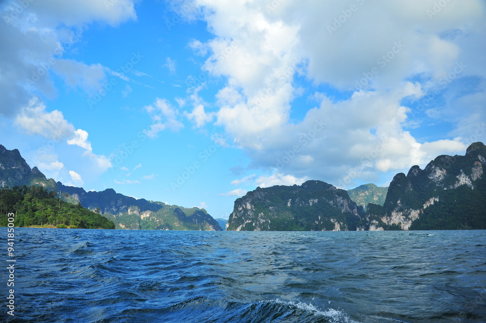 Fototapeta premium Lake and Mountains at Sunrise