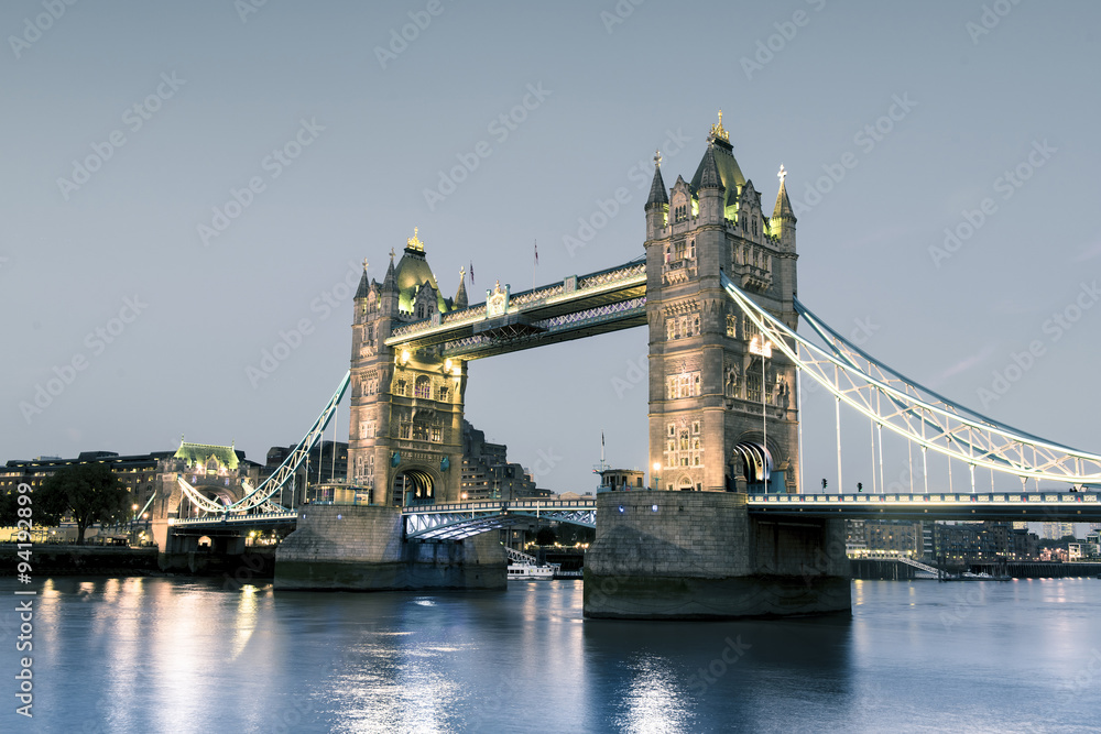 Obraz premium Tower Bridge at night, London, United Kingdom