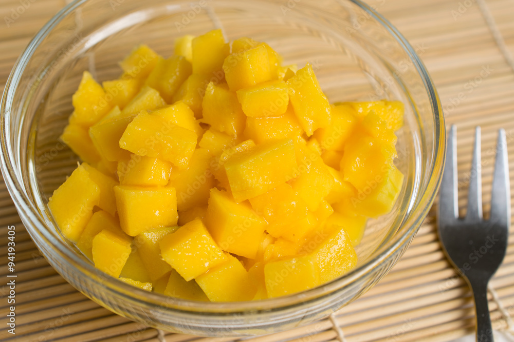Fresh fruit: Mango Fresh fruit: Mango