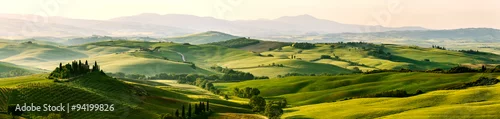 Panel kuchenny z motywem Beautiful and miraculous colors of green spring panorama landsca