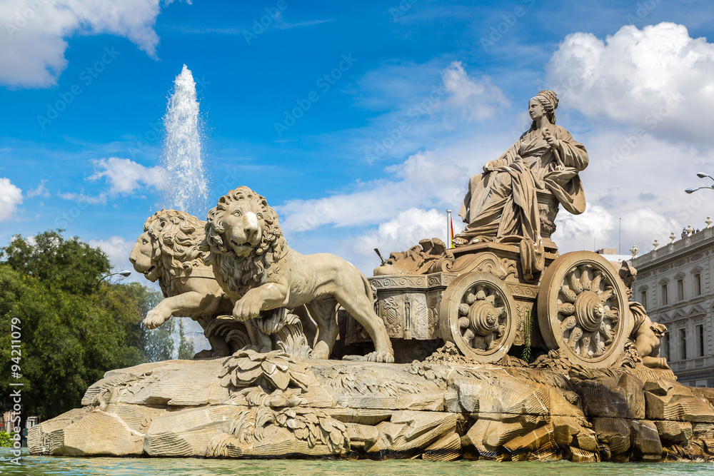 Fototapeta premium Cibeles fountain in Madrid