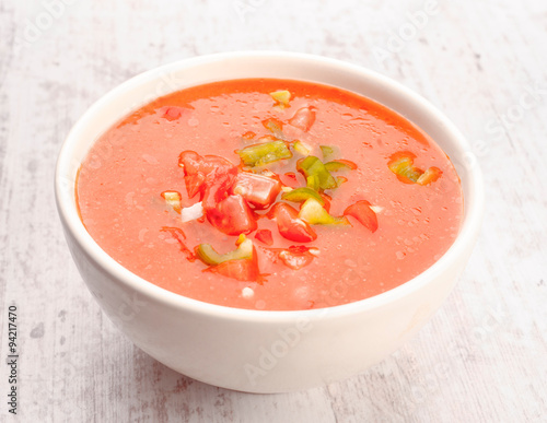 фотографія Andalusian gazpacho in white porcelain bowl