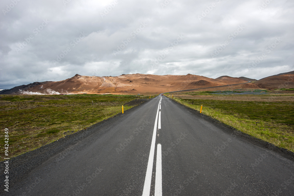 Fototapeta premium Icelandic road