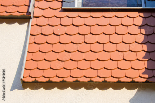 Neue und gepflegte Dachziegeln