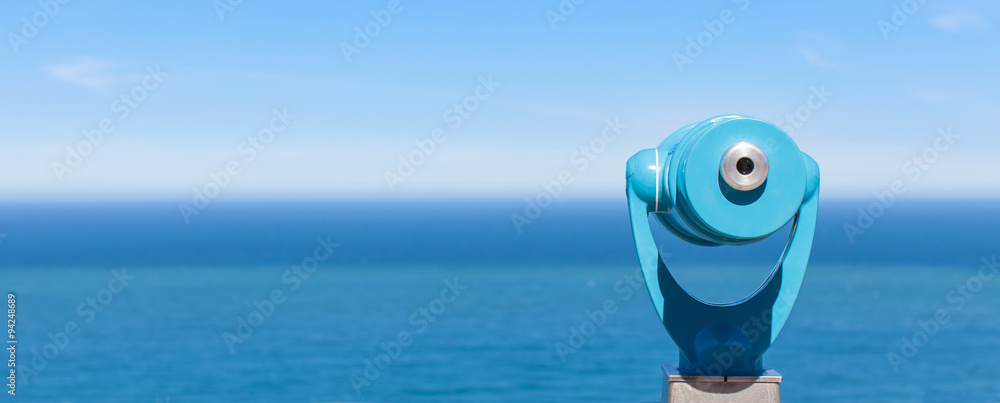 Naklejka premium panorama lornetki i oceanu