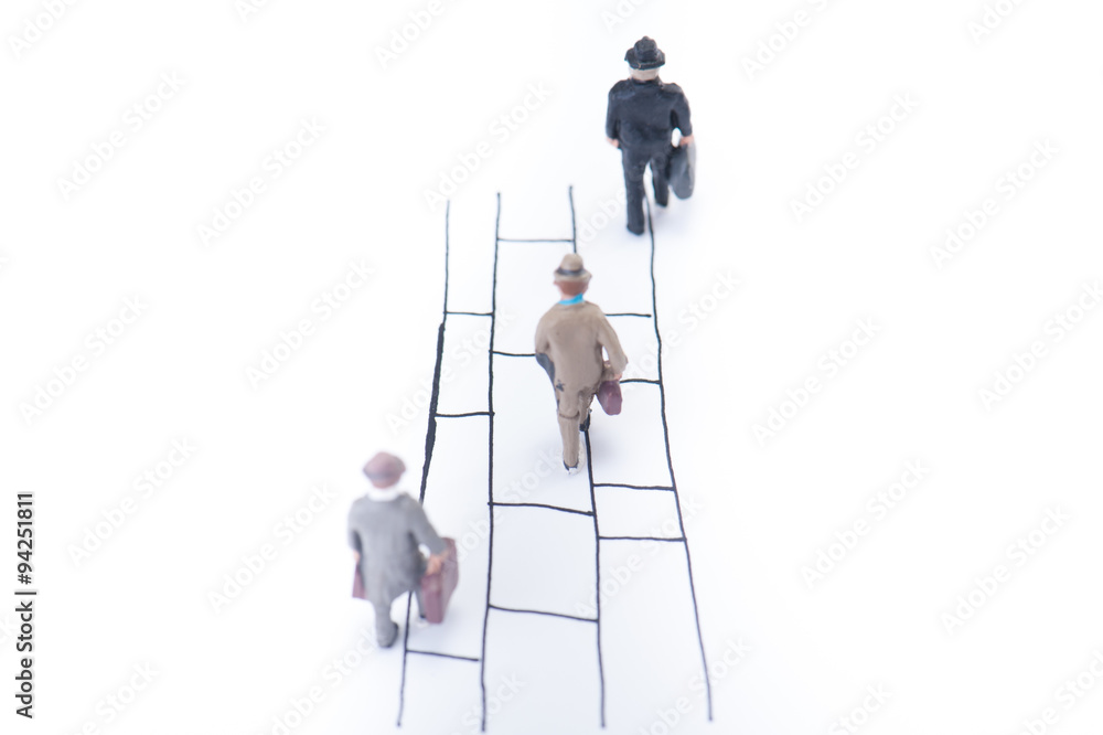 あみだくじを歩くビジネスマン Stock 写真 Adobe Stock あみだくじを歩くビジネスマン Stock 写真 Adobe Stock