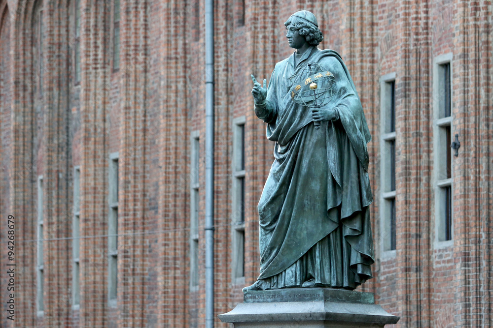 Monument Nicolaus Copernicus in Torun - obrazy, fototapety, plakaty 