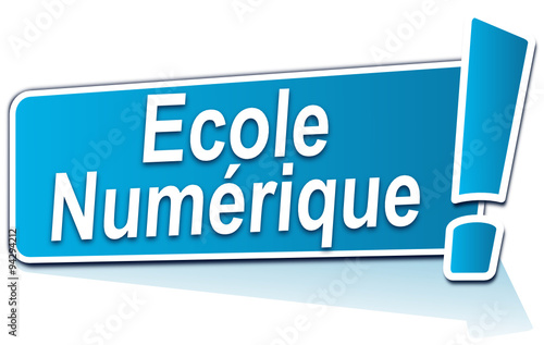 école numérique sur étiquette bleue