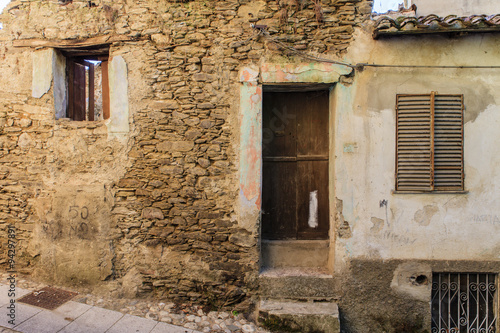 Bergdorp Aritzo op Sardinië photo