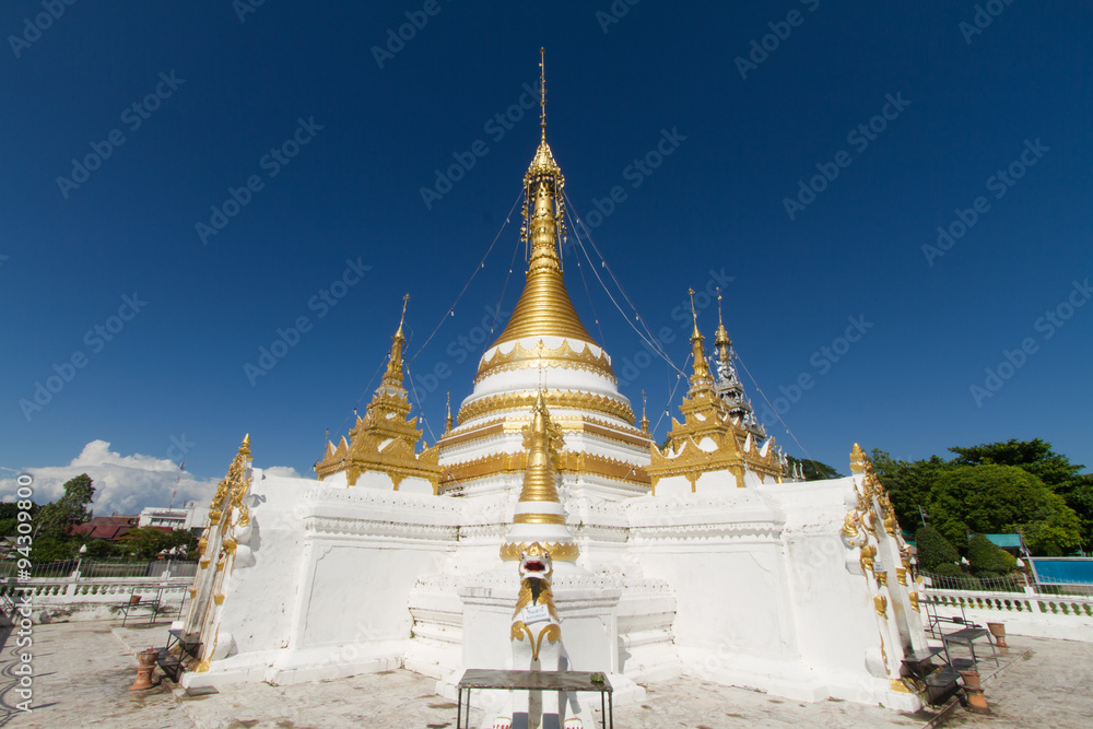 North Thailand famous white temple, PHRA THAT JUNG KUM at MAE HONG SON provice