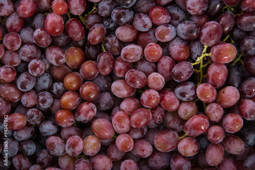 red grapes background