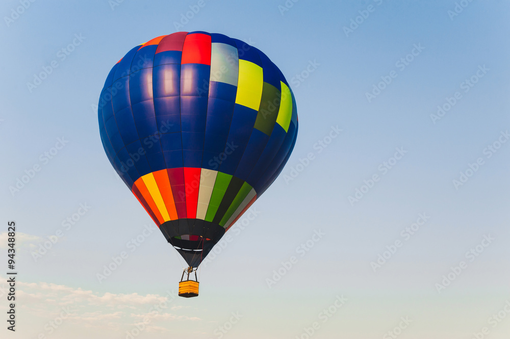Naklejka premium Colorful hot air balloon