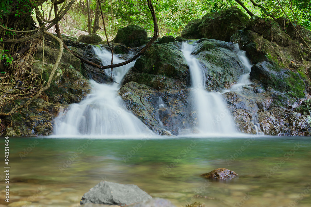 Fototapeta premium Sarika Waterfall, Thailand