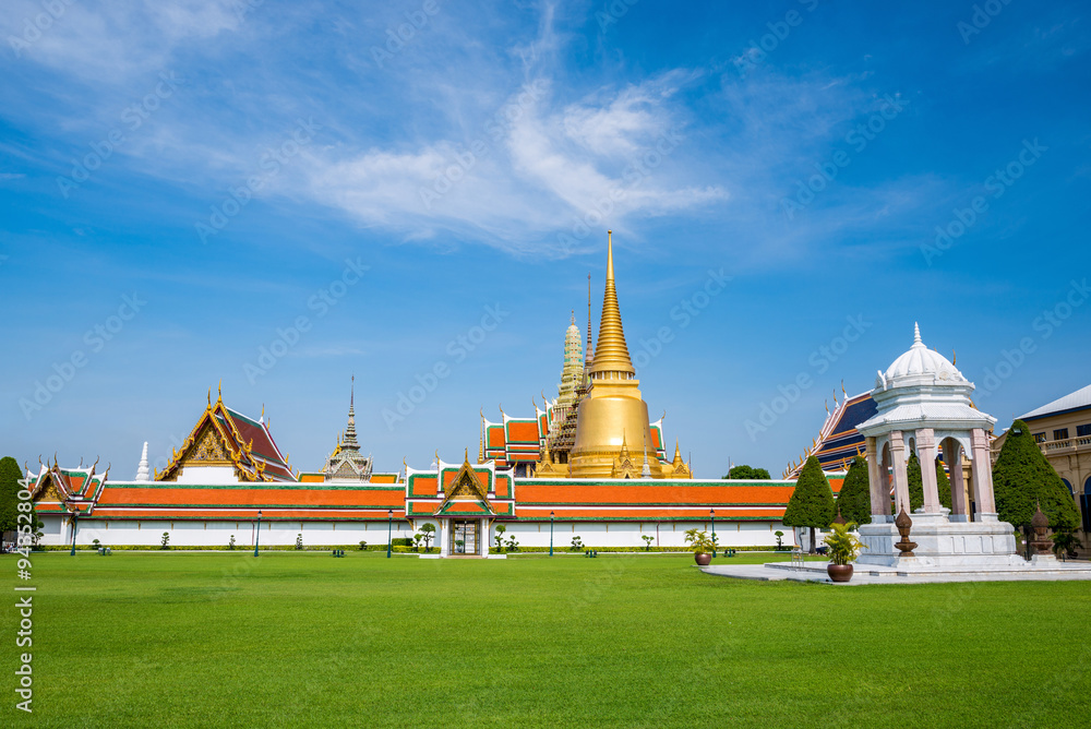 Naklejka premium Wat Phrakaew Temple, Bangkok, Thailand