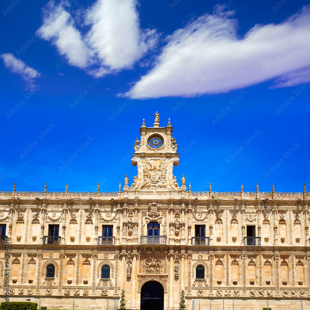 Obraz premium San Marcos in Leon at the way of Saint James