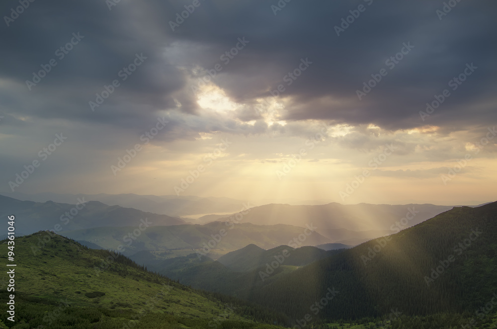 Obraz premium Mountain beautiful sunrise