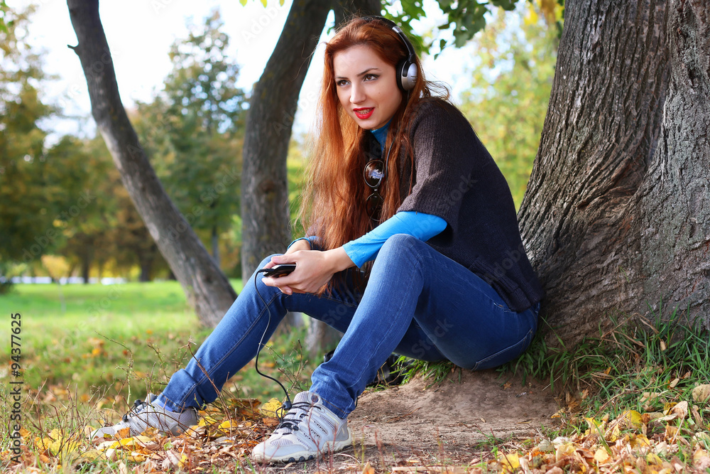 Girl autumn leaves casual player Girl autumn leaves casual player