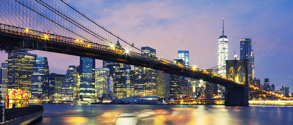 Brooklyn Bridge at dusk - obrazy, fototapety, plakaty 