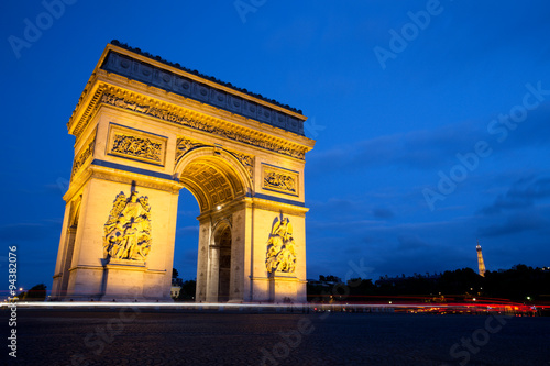 Arc de Triomphe at Night, Paris © romanslavik.com