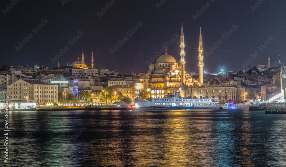 Стамбул .Новая  мечеть , набережная