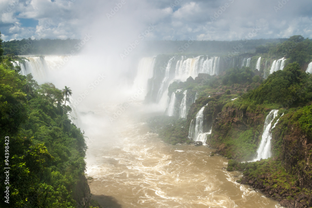 Iguacu (Iguazu) falls on a border of Brazil and Argentina Iguacu (Iguazu) falls on a border of Brazil and Argentina