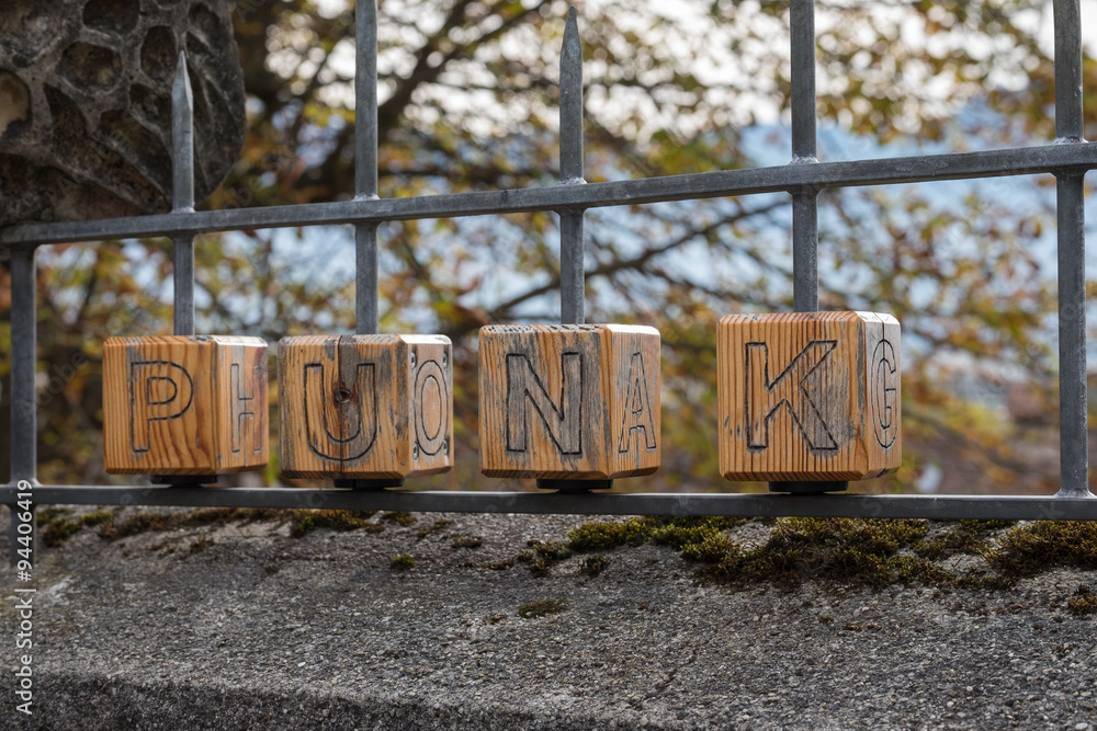 Beschriftete Holzklötzer PUNK P U N K Beschriftete Holzklötzer PUNK P U N K