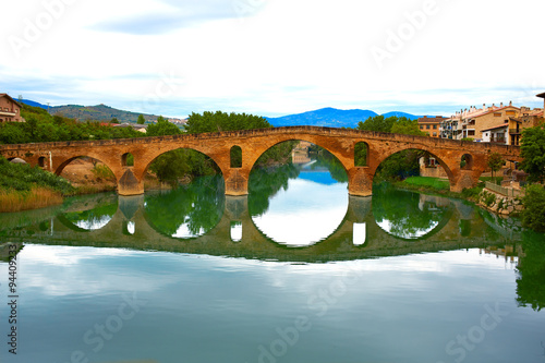 Canvas Print Puente de la Reina in Saint James Way bridge