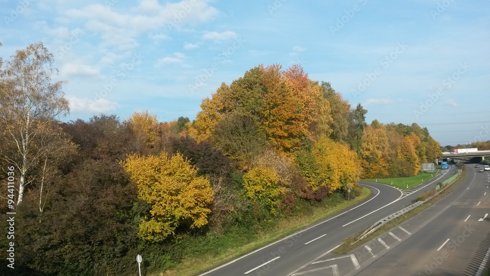 Autobahn im herbst Autobahn im herbst