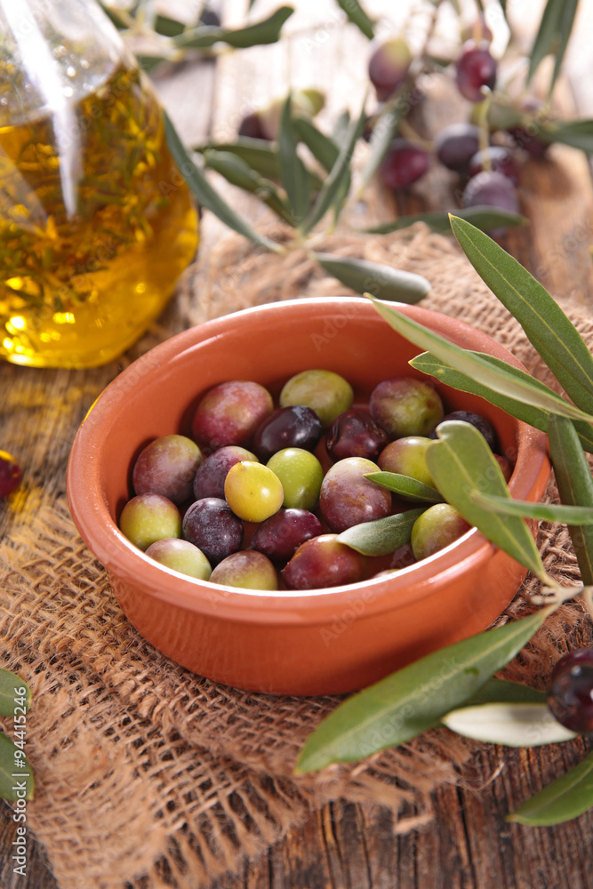 fresh olive, olive oil