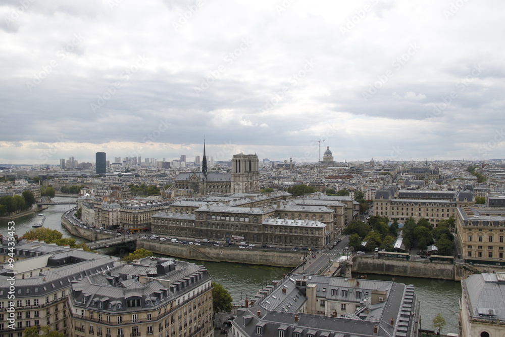 Fototapeta premium Panorama de Paris, vue depuis la Tour Saint Jacques