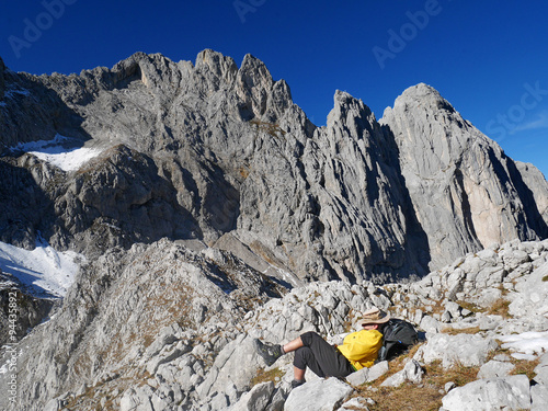 Klettergipfel im Wilden Kaiser, Tirol - climbing paradise in Tyrol photo