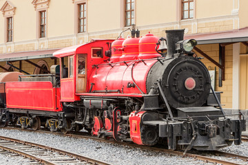Fotobehang Trein Ecuadoriaanse stoomtrein bij station Quito  © Ammit