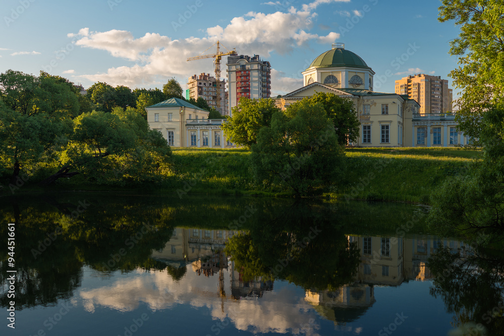 Obraz premium Усадьба Александрино в Санкт-Петербурге