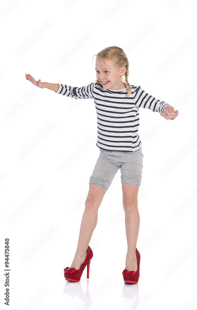 girl trying mom's red shoes
teenage girls choose shoes
girl trying mom's red shoes
teenage girls choose shoes