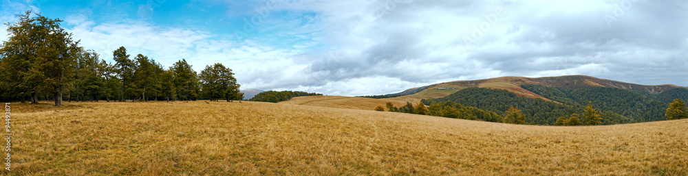 Autumn mountain panorama.
