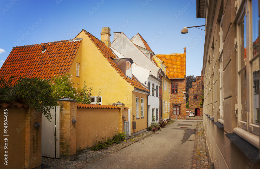 Helsingor narrow street