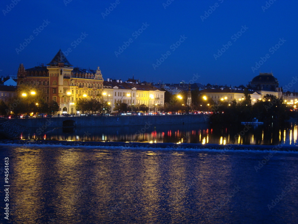 Prager Burg bei Nacht