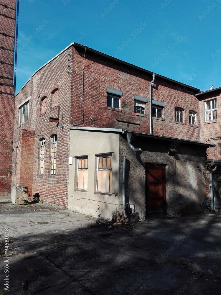 altes Fabrikgebäude in Sachsen
