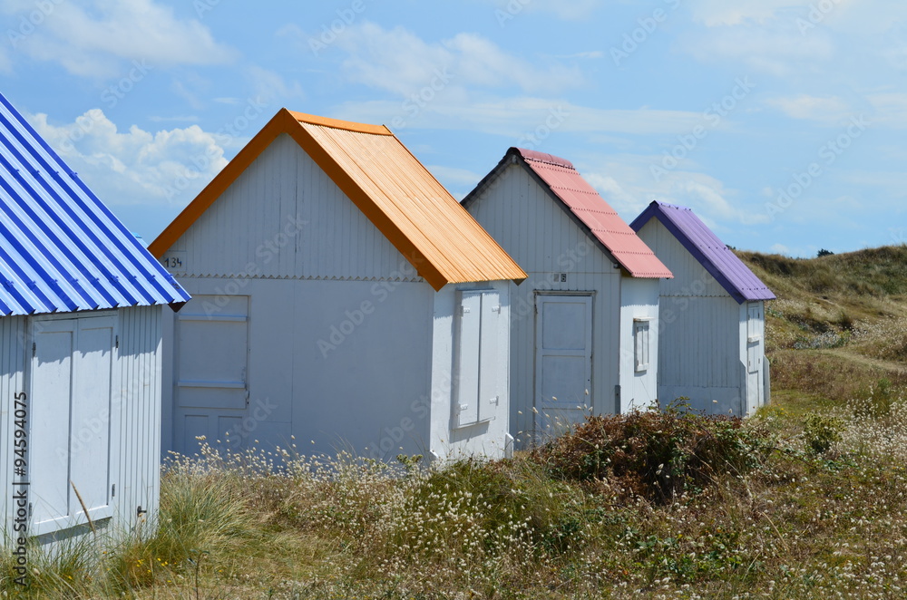 Cabanes de plage à Gouville-sur-Mer (Manche-Normandie) Cabanes de plage à Gouville-sur-Mer (Manche-Normandie)